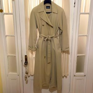Carol Cohen Collections Vintage awesome Trench Coat w Belt